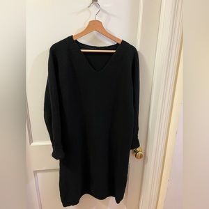 Black wool blend v-neck sweater dress size L